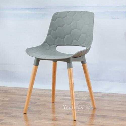 Minimalist Modern Design plastic PP and Solid Wooden Dining Chair, Fashion loft design plastic and wood cafe chair meeting chair