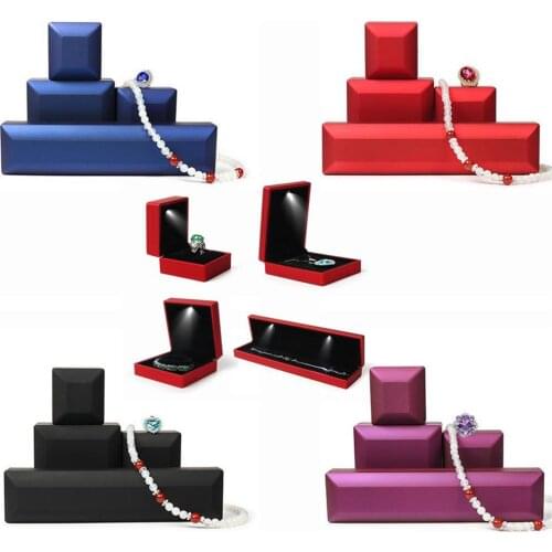 Fashion LED Lighted Ring Pendant Bangle Bracelet Necklace Storage Box Jewelry Display Holder Case Jewelry Box Black Red