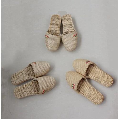 2020 Mens Straw Slippers Handmade Chinese Sandals Unisex Summer Home Shoes New Couple Shoes Hot Slippers straw weave sandals