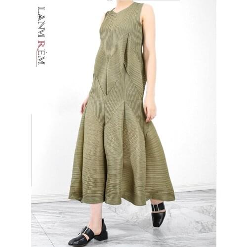LANMREM 2021 New Casual Fashion Women Loose Fold Solid Color Round Neck Sleeveless Pleated Lantern Dress Female TC089