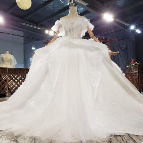 Luxury Dubai Princess Wedding Dress Off The Shoulder Russia Bridal Dress Sparkle Tulle Vintage Appliques Customize Wedding Gowns