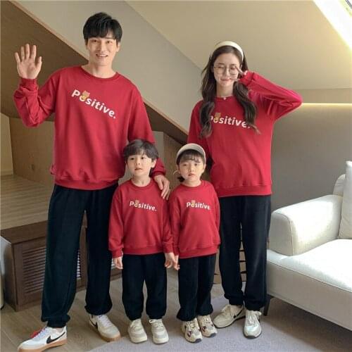 Red Christmas Family Matching Outfit Letter Print Couples Top Long Sleeve Round Collar Pullover for Mother Father Brother Sister