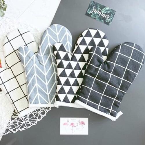 1 Piece 6 Styles Cute Non-slip Cotton Fashion Kitchen Cooking microwave gloves baking BBQ potholders Oven mitts