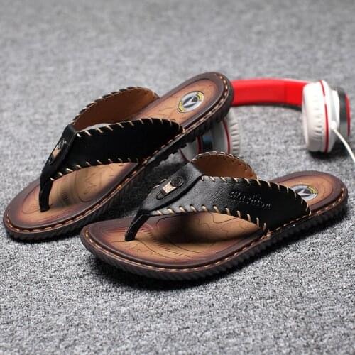 Luxury Brand Leather Summer Men Slippers Beach Sandals Comfort Men Casual Shoes Fashion Men Flip Flops Hot Sell Footwear 38-46
