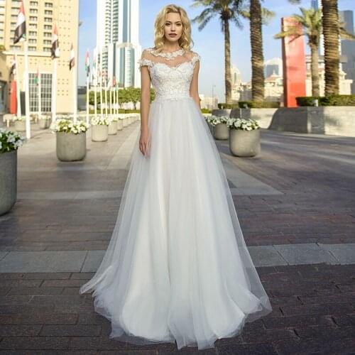 Charming Tulle A-line Boho Wedding Gowns 2021 Sweep Train Lace Appliques Short Sleeve Bridal Dress with Lace-up
