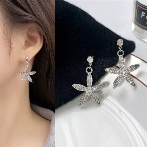Classic Solid Color Rhinestone Metal Leaf Pendent Drop Earrings for Women Girls Korean Ear Jewelry Gift 2021 Trend New Arrival