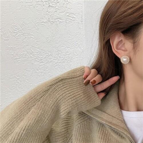 S925 needle round pearl ear stud light luxury high sense earrings temperament ear clip no earhole female retro French