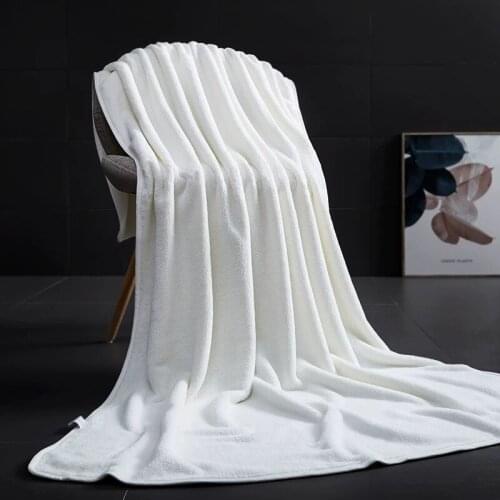 Bath towel for adult men and women is faster than pure cotton and cotton in absorbing water and drying hair. Extra thick towel