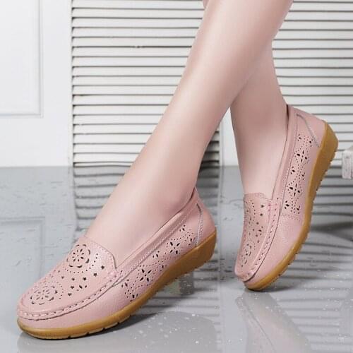 New Listed Spring and Summer Cowhide Flat Hole Shoes Womens Leisure Mother Shoes Hollow Shoes Breathable Womens Shoes