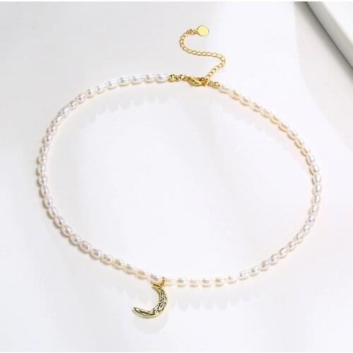 Luxury Gold Necklaces Pendants For Women Fine Jewelry Ladies irregular Moon Pendant Ladies Pearl Necklace Party Gift