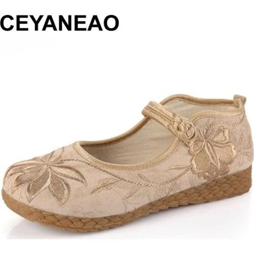 CEYANEAO Old Beijing Flat cloth soles comfortable soft bottom retro middle-aged elderly embroidered leisure Womens shoes natio