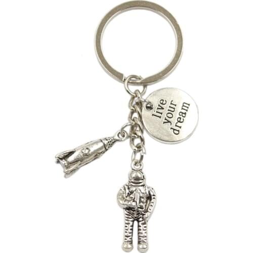 Dropshipping Live Your Dream Universe Astronaut With Rocket Keychain Fashion Key Ring DIY Metal Holder Chain Jewelry For Gift