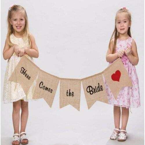 5 flags sign Here Comes the Bride heart Burlap Banner Garlands Ribbon Vintage Wedding Decoration Rustic Wedding Props Banner
