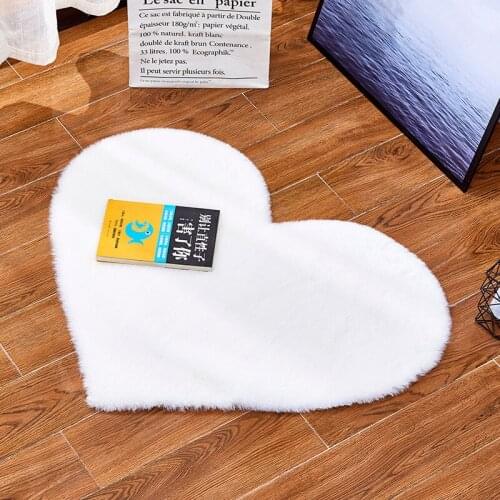 Plush Heart Shaped Shaggy Carpet Artificial Home Living Room Party Decoration Mat Solid Lovely Korean Soft Mat for Kid Room