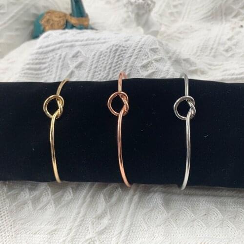 2021 New Metal Love Knotted Bracelet Womens Charm Bracelet Open Rose Gold Hand Jewelry