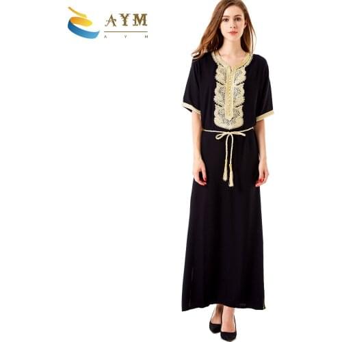 Muslim long skirt embroidered robe Arab ladies Middle Eastern womens short-sleeved big swing dress