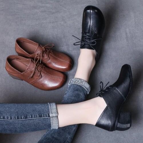 ROSHUM Leather Pumps