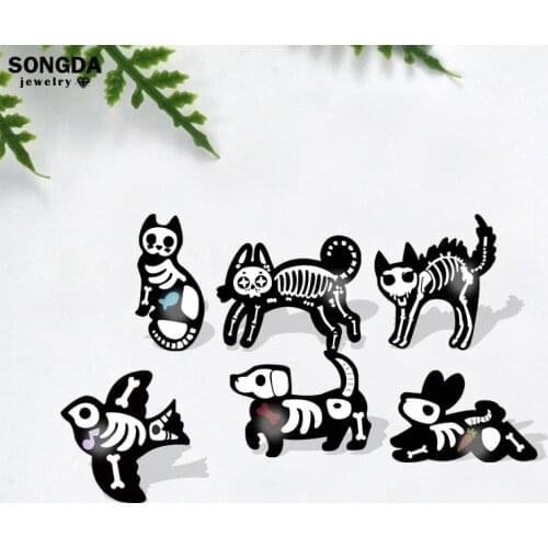 Animal Skeleton Acrylic Pin Cat Dog Bird White Bone Badge Brooches Bags Clothes Lapel Pin Gothic Jewelry Gifts for Kids Friends