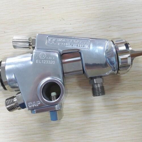 Automatic spray gun for spray liquid of water transfer printing film