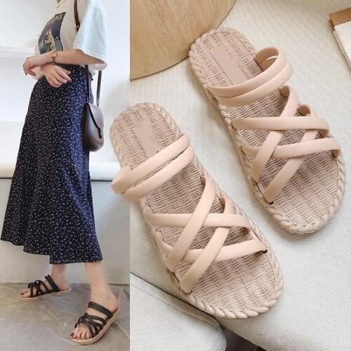 2020 Summer new womens Sandals, slippers outside wearing fashionable womens flats