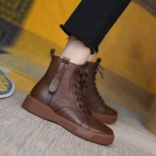 2021 Women Round Toe Low Heel Ankle Boots Solid Leather Winter Women Boots Belt Buckle Fashion Women Shoes Platform Retro