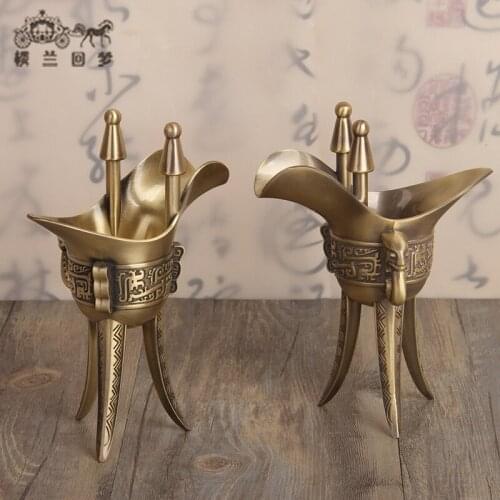 Antique drinking wine cup antique bronze goblet wine bottle white wine cup triangle cup copper alloy large wine gift box