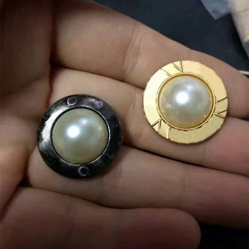 New metal button has stamp 10 pieces a lot large pearl letter buttons gold silver clothing buttons jewelry accessories