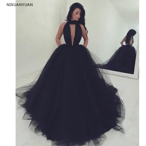 New Arrival Sexy Black Prom Dresses Halter Neck Ball Gown Evening Dress Dubai Arabic Formal Wear Robe De Soiree Open Back