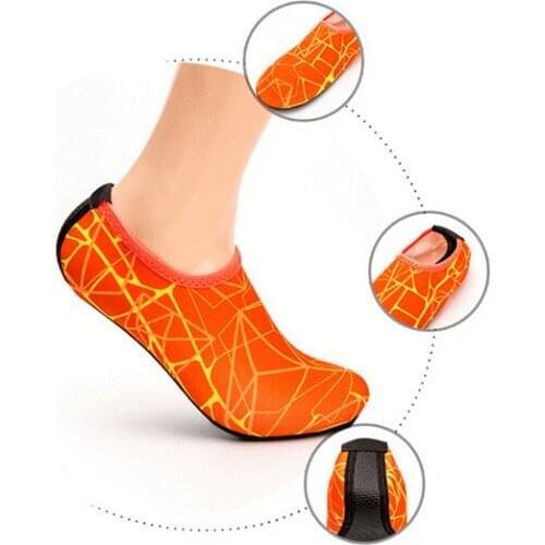 2020 HENGSONG Summer Breathable Swimming Water Shoes Women Beach Shoes Adult Unisex Flat Soft Lover Outdoor Sandalias Mujer