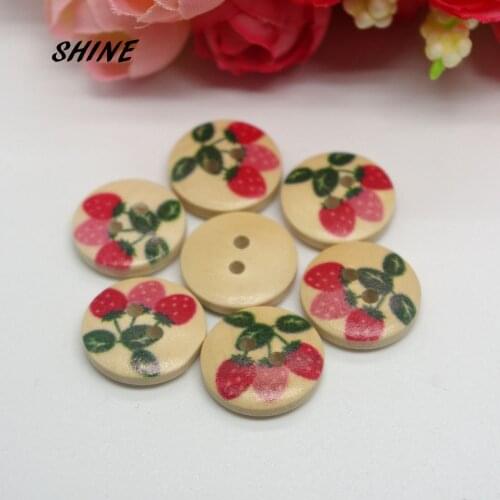 SHINE Wooden Sewing Buttons Scrapbooking Round Two Holes Strawberry Pattern 15mm 50PCs Costura Botones bottoni botoes
