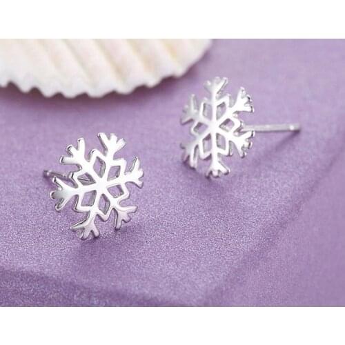 Summer Autumn Winter Style Silver color Women Favorite Snowflake Ear Stud Earrings Classic Christmas Love Gift