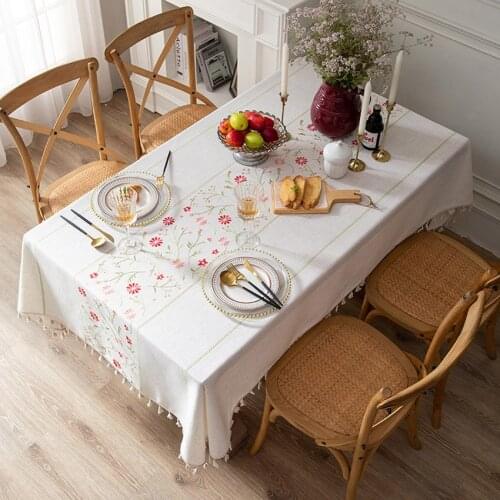 WHQ Jacquard Tablecloths On The Table
