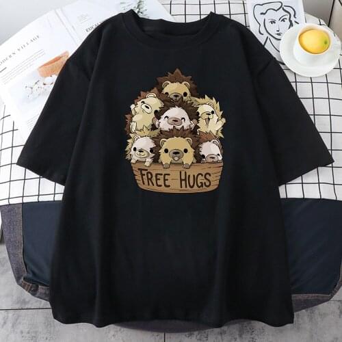 Free Hugs A Basket Bears Womens T-Shirt Hip Hop Casual Tshirts 2021 Harajuku Trendy T Shirts Summer Black Tees For Women 2021
