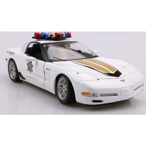 1:18 Diecast Alloy Corvette Z06 Police Sports Car Model Simulation Retro Collection Metal Vehicle Toy Traffic Artwork for Fans