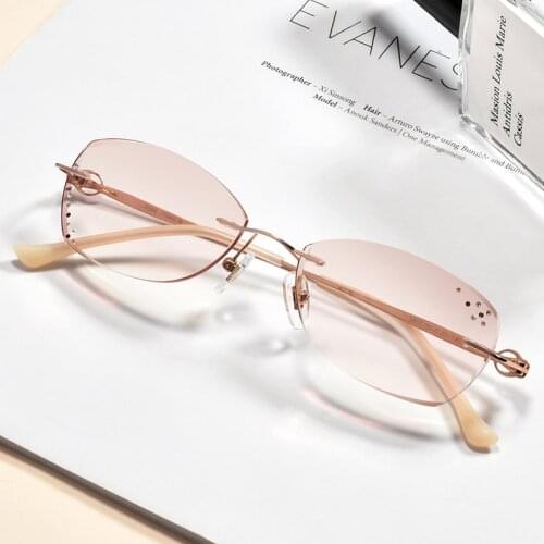 Anti-blue Light Frameless Eyeglass Frame Ultra-light Pure Titanium Diamond Trimmed Eyeglass Frame Without Screws with Myopia