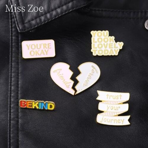 Heart Pin Set Pink Banner Dialogue Metal Bff Badges Brooches For Couple Best Friend Bag Backpack Accessories Jewelry Wholesale
