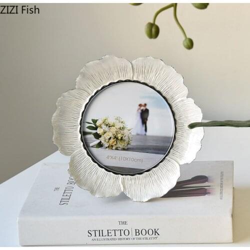 4 Inch Metal Picture Frame Sunflowers Decorative Frame Nightstand Tabletop Family Portrait Photo Frames Modern Home Decor
