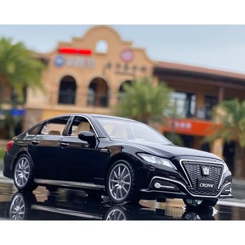 1:32 Toyotas Crown Alloy Car Pull Back Sound And Light Miniature Model Metal Vehicle Simulation Collection Gifts Toys for boys