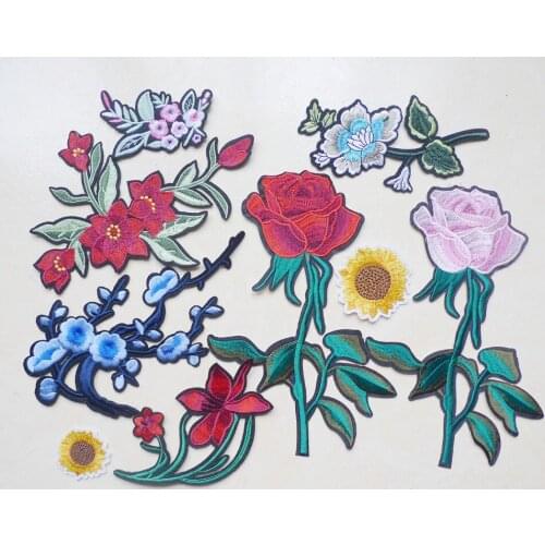 1Pcs Hot Melt Rose Flowers Embroidered Iron On Patches For Clothing Dresses DIY Stripes Patchwork Sticker Custom Applique Badges