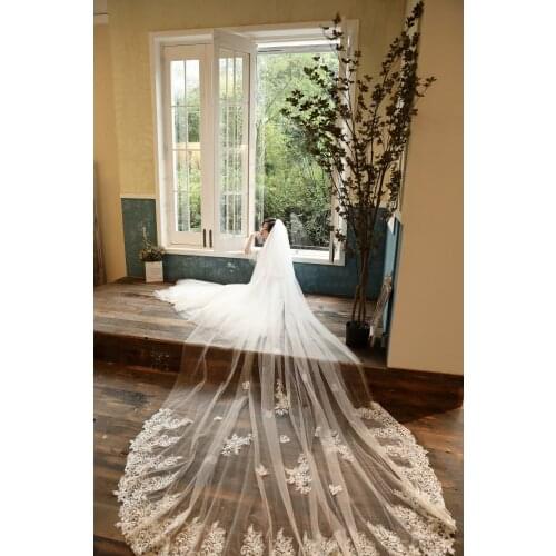 Custom Made 2021 Luxury Long Wide 3*3.5m Beads Lace Appliqued Bridal Veils With Comb White And Champange Tulle Wedding Veils