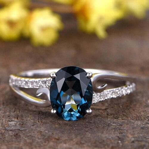 2019 High Quality Charming Blue Crystal Oval Zircon Vintage Rings For Women Female Wedding Fashion Party Jewelry Gifts Wholesale