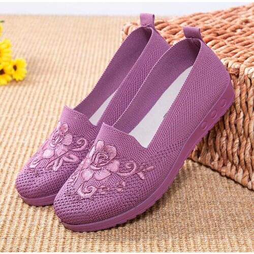 New Breathable Cloth Shoes for Womens Soft Bottom Non-Slip Mom Shoe Low-Cut Slip-on Casual Shockproof Spring Summer Popularity