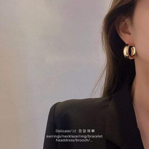 Gold Color Geometric Metal CC Earrings for Women Wide Circle Statement Dangle Earrings Fashion Party Wedding Jewelry Wholesale