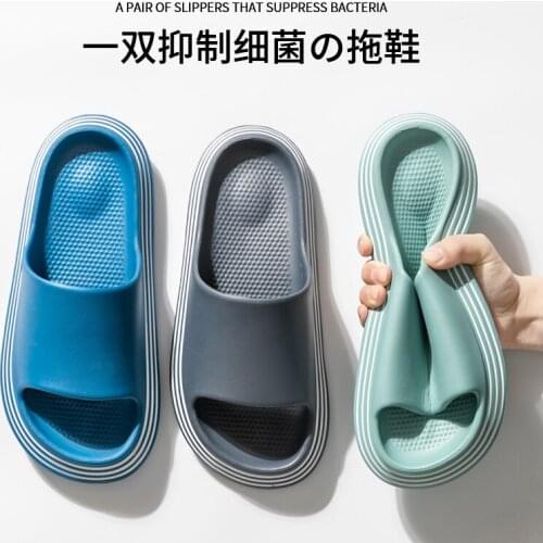 New Solid color Slippers Female Summer Flip Flops Thick Bottom Slides Home Couple Shoes Bathroom Wear Non-Slip Fashion Sandals