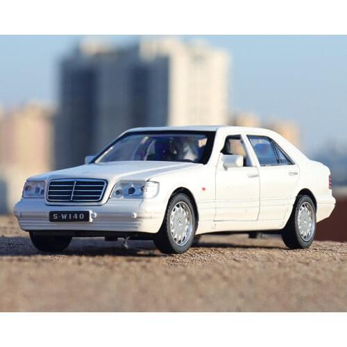 High Simulation 1:32 W140 Alloy Model Car Pull Back Sound Light Vehicle Toys For Children Free Shipping