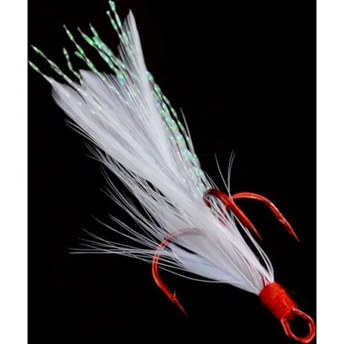 Feathered Treble Fishing Hooks 10pcs/lot Flasher Tied Red Round Bend Barbed Triple Hooks with Feather Size 2# 4# 6# 8# 10