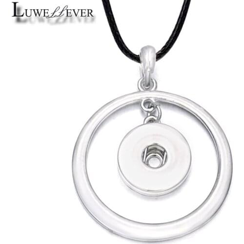 LUWELLEVER Hollow Crystal Necklace Interchangeable Ginger Necklace 133 Fit 18mm Snap Button Charm Jewelry For Women Gift