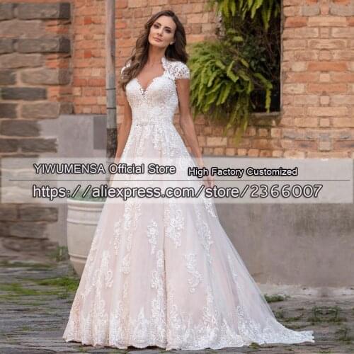 Romantic V Neck A Line Wedding Dress White Sheer Tulle Floor Length Short Sleeves Lace Appliques Vintage Bridal Gowns Plus Size