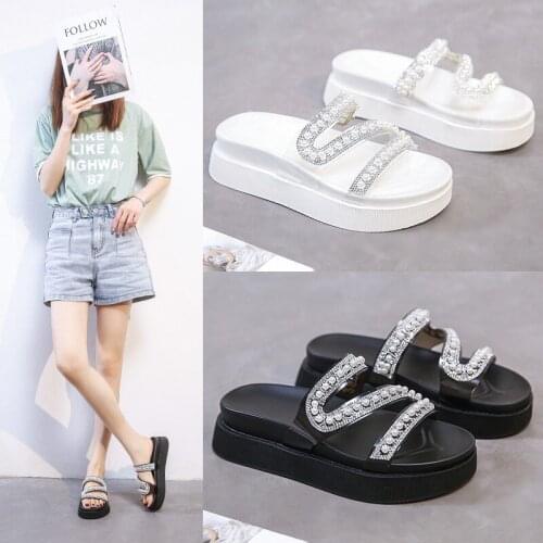 Womens PVC Slippers 2021 New Summer Rhinestone Fairy Fashion Sponge Cake Thick Bottom Pearl Slippers