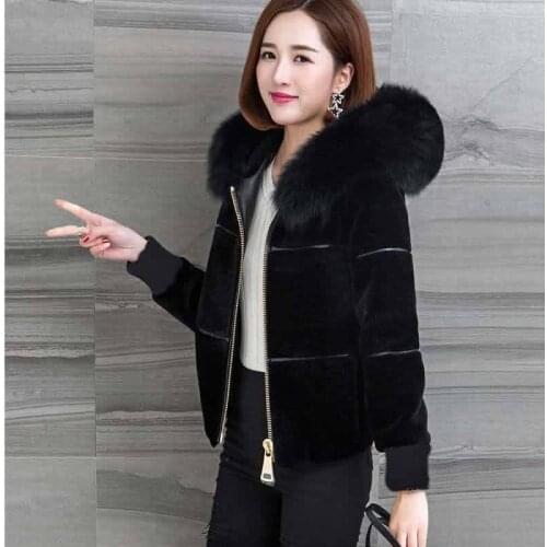 2021 New Womens Winter Sheep Sharing Overcoats Female Slim Faux Fur Jackets Ladies Fake Fox Fur Hooded Short Outerwear R362